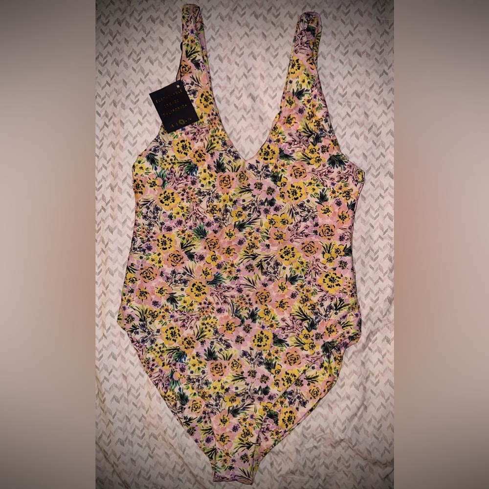 NWT Skatie Amanda One Piece size M in Florence print